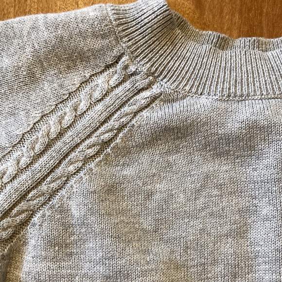 ATMOSPHERE💫 Women’s Light Gray Thin Knit Cropped Long Sleeve Sweater - Picture 3 of 6